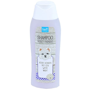 Een fles Lief! Shampoo Witte Vacht met een hondje erop.