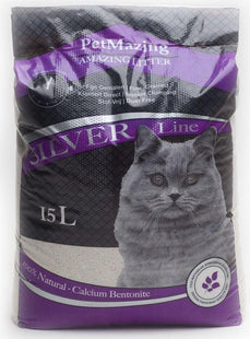 Een zakje PetMazing - Silver Line Kattenbakvulling kattenvoer op een witte achtergrond.