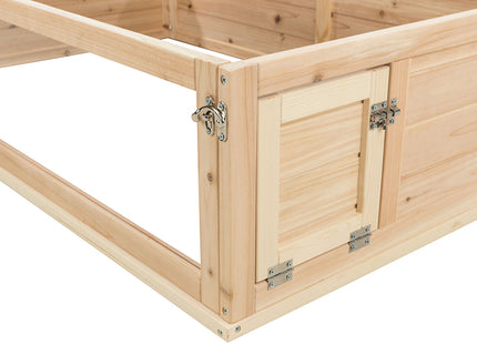 Een Trixie - Indoor Knaagdierverblijf van hout, voorzien van een houten krat met houten deur, perfect voor cavia's.